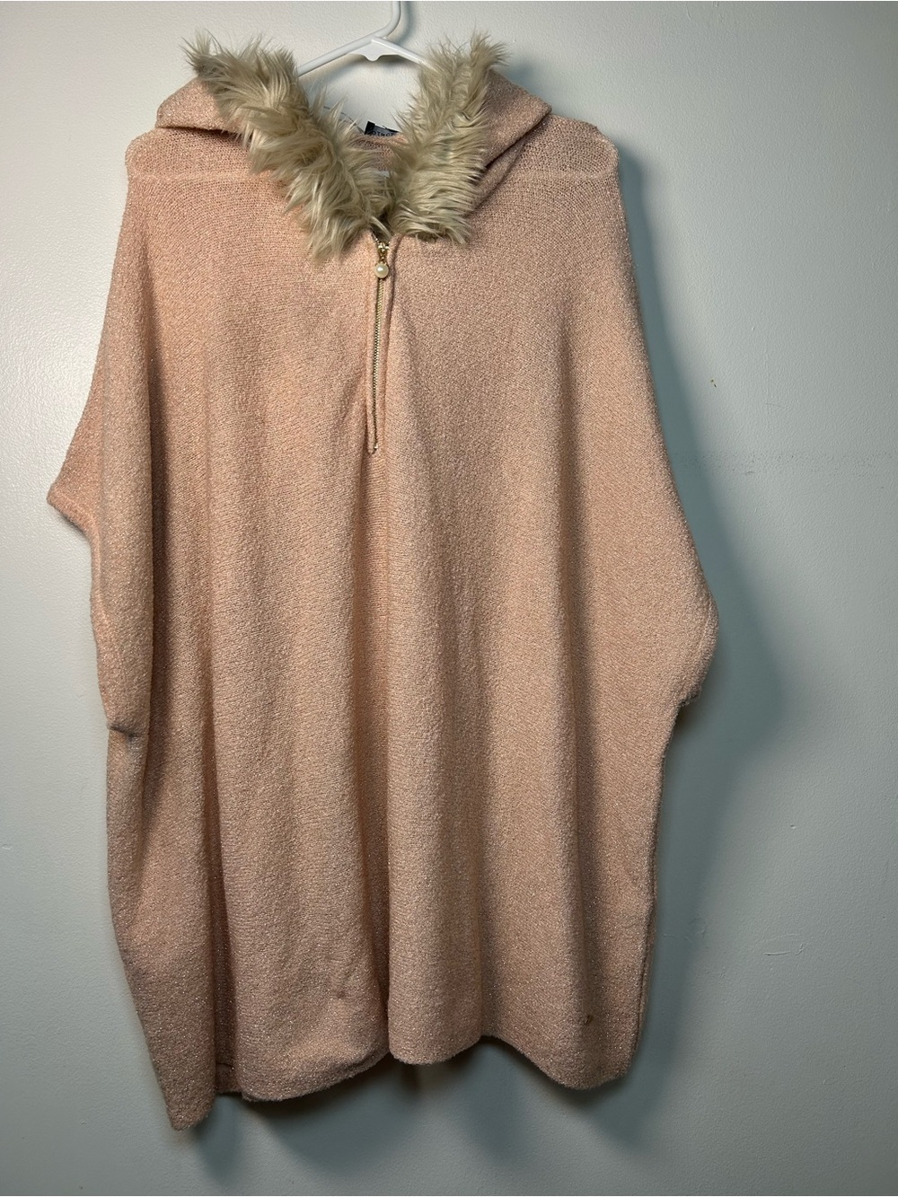 Black Rivet NWT Fur Trim Hooded Poncho Cape 1/4 Zip Sz S/M Blush Metalic Glam